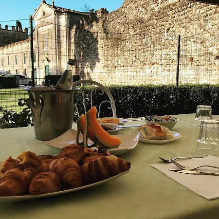 Antico Borgo Bed & Breakfast