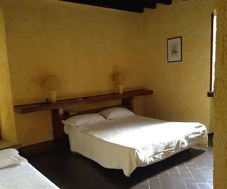 Bed & Breakfast Antico Borgo 2*